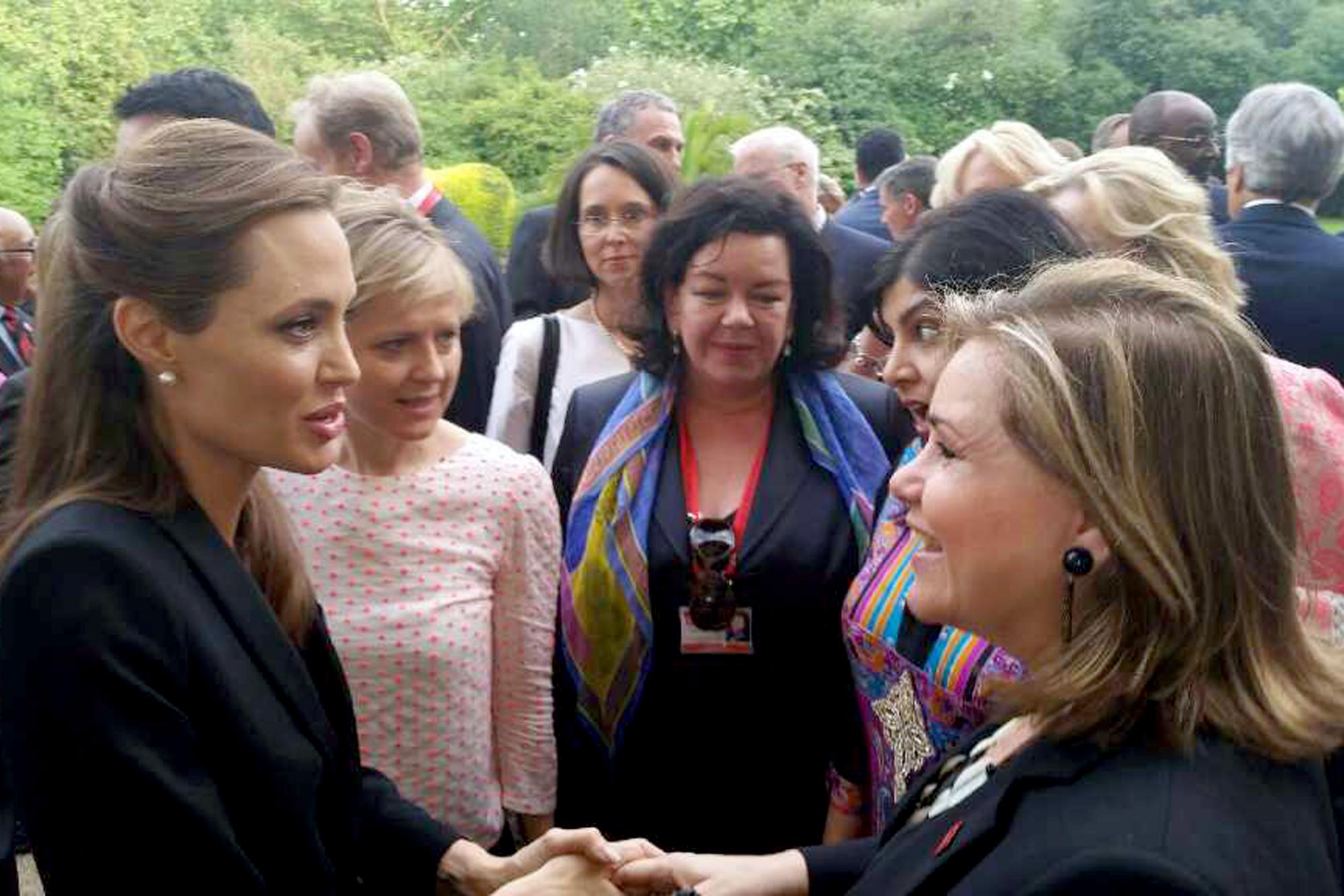 S.A.R la Grande Duchesse et le ministre Jean Asselborn avec l’Envoyée spéciale du Haut-Commissariat des Réfugiés (UNHCR), Angelina Jolie
