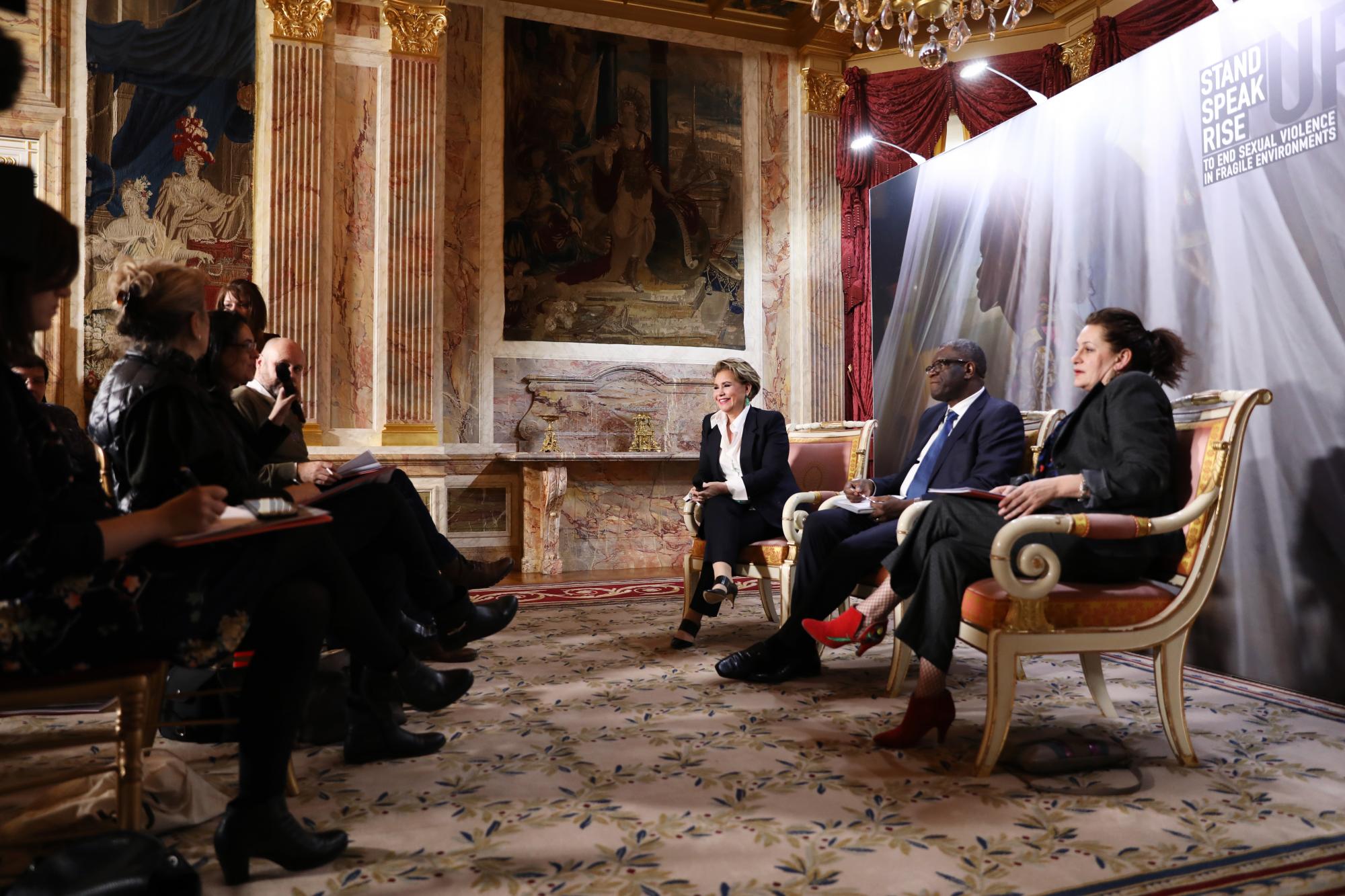 Conférence de presse pour le lancement officiel du forum international "Stand Speak Rise Up!" en présence du Prix Nobel de la Paix 2018, Dr Denis Mukwege et de la juriste internationale Céline Bardet.
