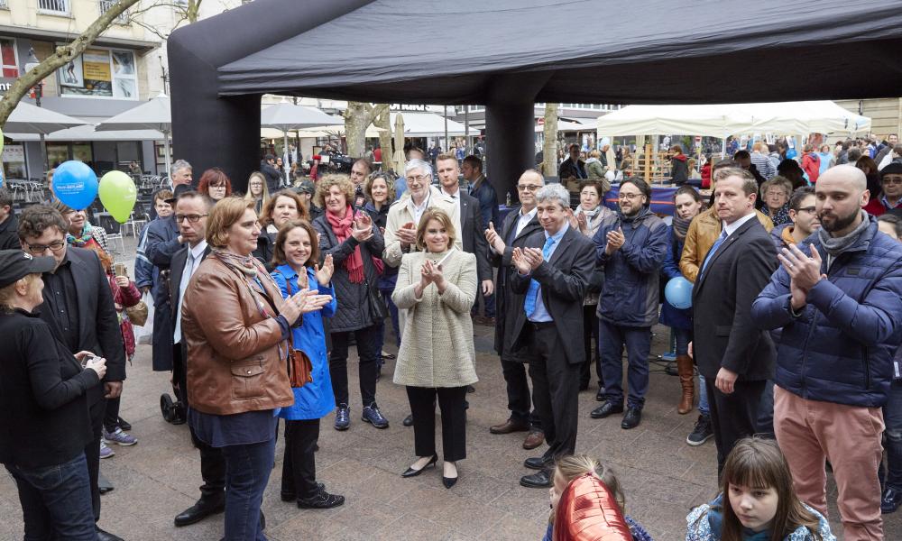 la grande-duchesse à la journée de sensibilisation à l'autisme